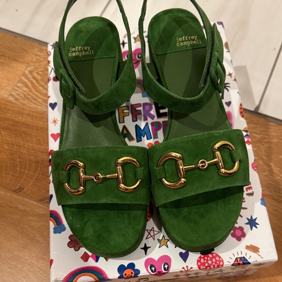 NEW Jeffrey Campbell Timeless Green Suede Platform Sandals with Gold Hardware - Picture 3 of 3